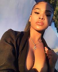 𝗠𝗘𝗟𝗔𝗡𝗜𝗡✨✊🏾 on X: Titties appreciation thread!!! Big or small they  all deserve love. DROP YOUR BEST TITTYUNDERBOOB PICTURESVIDEOS 🗣🗣  t.coxvjEF5ZMM0  X