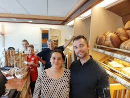 Ensuite, le boulanger doit obligatoirement mettre en place le système haccp qui a pour objectif d'identifier tout aspect de l'activité qui est déterminant. Les Nouveaux Boulangers Ont Ouvert A Landehen Le Penthievre