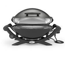 Die kugel und der deckel bestehen aus einem amerikanischen stahl höchster güte und außen und innen wird dies mit porzellanemaille der grillrost ist verchromt und damit ist er leicht zur reinigen und stabil. Weber Elektrogrill Q 2400 Dark Grey Gunstig Kaufen Weststyle