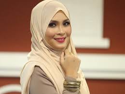 Timbalan pendakwa raya megat mahathir megat tharih afendi memaklumkan kepada majistret raja noor adilla raja mahyaldin, bahawa pihaknya ingin membuat pindaan membabitkan seksyen dalam pertuduhan itu. Kes Suami Ziana Zain Jangan Tuduh Melulu Mynewshub