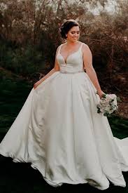 Beautiful And Simple Wedding Dresses To Consider Plus Wedding Dresses Wedding Dresses Princess Wedding Dresses