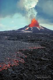 Pu U O O Volcano Pu U O O Eruption And A A Lava Flow Hawaii Volcanoes National Park Volcano Erupting Volcano Volcano National Park