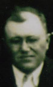 Paul Monnin's Instagram, Twitter & Facebook