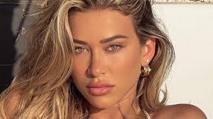 Cindy Prado's Instagram, Twitter & Facebook