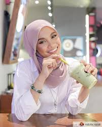 Masih posting #ibutakrestu, netizen minta ibu hannah delisha henti buka aib. Suria Fm Hai Cumi Cumi Nabila Razali Bila Nak Facebook