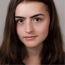 Daisy Mercer's Instagram, Twitter & Facebook