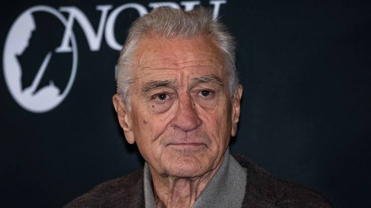 Robert De Niro breaks down in tears as he makes bold claim about Donald  Trump's presidency