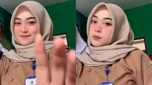 Bu Guru Salsa Mengundurkan Diri ...
