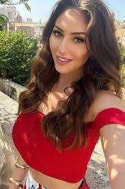 Tabitha Mcclellan's Instagram, Twitter & Facebook