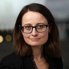 Ashley Langer's Instagram, Twitter & Facebook