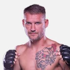 ▷ Branden "Badass" Bishop (4-4-0)