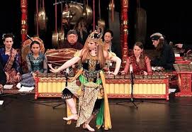 Jelaskan fungsi musik dalam iringan tari! Apa Fungsi Iringan Tari Brainly Co Id