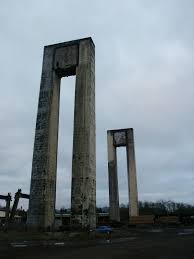 Amazingly, there were no serious injuries or deaths on the whole project. Tillamook Air Museum Tillamook 1943 Structurae