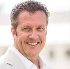 Girdhar Arora's Instagram, Twitter & Facebook