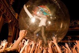 Wayne Coyne Of The Mighty Flaming Lips Crowdsurfing In A Bubble Live At House Of Blues Orlando Fun To Be One Wayne Coyne Orlando