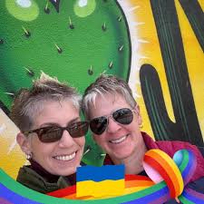 My friends tuttio just stopped working, but the display is working. The  bike is brand new, what do we do. Also, the throttle isn't stuck.