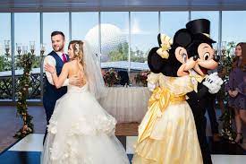 This Is How Much A Disney World Wedding Costs Disney Wedding Dresses Disney World Wedding Disney Wedding