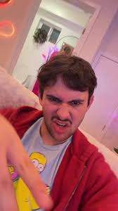 this had to be one of the top 10 scariest moments in a child's life (@...