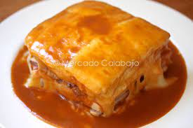 La francesinha es un sándwich típico de oporto. Francesinha El Gran Sandwich De Oporto Receta Paso A Paso Mercado Calabajio