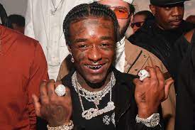 Jun 08, 2021 · lil uzi vert je sice rapper, ale jeho hudba bohužel moc známá není. Lil Uzi Vert S Pink Diamond Implanted In Forehead Photo Surfaces Xxl