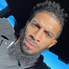 Kyle Singleton could pick out an outfit that wouldn't embarrass you, iron  your hair, plan your red-carpet prom party, cook you a salmon-and-asparagus  feast, and move your heaviest air conditioner without missing