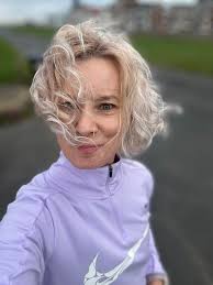 runner completes 15 under adverse conditions