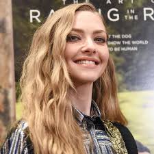 Amanda seyfried was born and raised in allentown, pennsylvania, to ann (sander), an occupational therapist, and jack seyfried, a pharmacist. Amanda Seyfried Ihre Tochter Nina Hat Drei Eltern Gala De