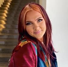 Katie Melville's Instagram, Twitter & Facebook