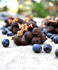 Dark Chocolate Blueberry Clusters Recipe Food Chocolate Covered Blueberries Chocolate Nutrition