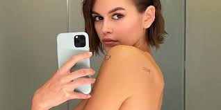 How to make a temporary tattoo with perfume and water? Diy Stick And Poke Tattoos Are Trending In 2020 Experts Weigh In