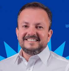 Entrevista exclusiva: Fabinho Barros deixa briga de famílias de lado e  defende geração de emprego, renda e oportunidades para Salgueiro – Blog  Folha do Sertão