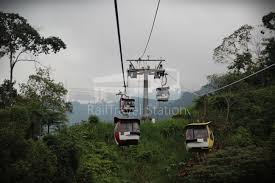 At a maximum speed of 21.6km per hour, it is ranked as the world's fastest mono cable car system. Genting Skyway Gohtong Jaya Genting Skyway Complex To Highlands Station Maxims Hotel Resorts World Genting By Cable Car Railtravel Station