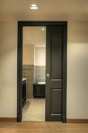 Le Noir C Est Chic Portes Et Boiseries Bertoli Portes Et Boiseries Bertoli Boiseries Portes Interieures Noires Renovation Salle De Bain