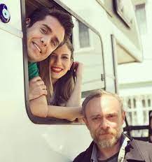 1 ocak 1987 tarihinde i̇zmir'de dünyaya gelen güzel oyuncu derya beşerler, sevilen oyuncu zeynep beşerler'in kız kardeşidir. Derya Beserler Entrikasi Bol Isleri Seviyoruz Magazin Haberleri Ntv