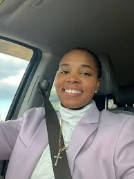 Good afternoon!!! God didnt save me for me to not share it with the  world!!!!! He healed me privately so I can show it publicly!!! I was worth  saving and so are