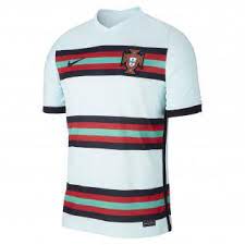 L'équipe du portugal de football (en portugais : Portugal Football Shirts Foot Store