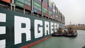 Los barcos que pasan por el canal de suez estaban siendo desviados el miércoles a un canal antiguo después de que un enorme tanquero encalló, informa la república. G65ebl3x57mgrm