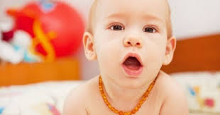 Do Amber Teething Necklaces Work? Here's My Experience