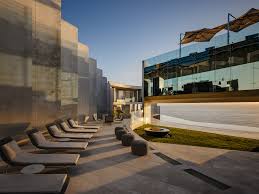 Right off the snowmobile trails and straight off. Ein Kaufer Hat 20 Millionen Dollar Fur Eine Iron Man Villa Bezahlt Business Insider