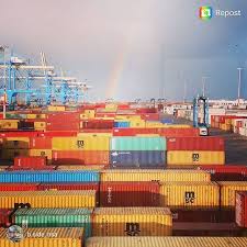 Merci B Side Nsa Pour Cet Arc En Ciel De Conteneurs Portduhavre Lehavre Lh Port Portoflehavre Harbour France Normandie Normandy Presentaciones Fotos