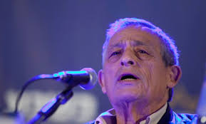 שיקלי הוא בוגר התיכון המסורתי אליאנס בעיר. U6jzks6pryrogm