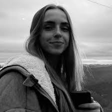 Lauren Vaught's Instagram, Twitter & Facebook