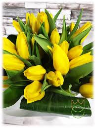 Considera tulipani girasoli e anthurium oppure una bella composizione di fiori tropicali. Tulipano Bouquet Di Tulipani Florempire