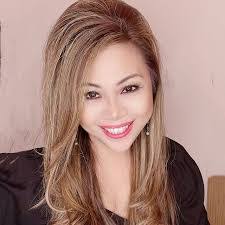 Jennie Mack's Instagram, Twitter & Facebook