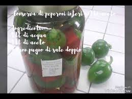 Mettete tra loro anche gli spicchi di aglio. Pupacchielle Ricetta Di Peperoni Dolci In Aceto Youtube