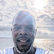 Max B with ASAP Yams' mother visiting his grave for his 36th Birthday today  🕊️