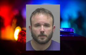 Oficial de policía de Charlotte detenido por acoso