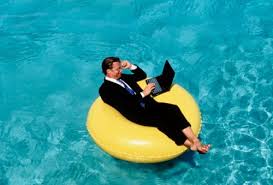 Результат пошуку зображень за запитом "Отпуск и отпускные в Украине: как отстоять свое право на отдых"