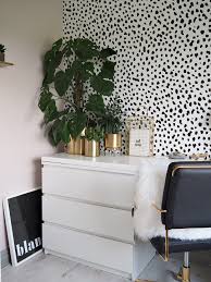 Free dalmatian wallpapers and dalmatian backgrounds for your computer desktop. Dalmatian Print Wallpaper Interior Decorating Living Room Home Decor Interior Room Decoration