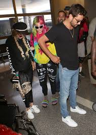 This is just for me to prove to you that this is indeed scott disick and bella thorne chillin' together. Bella Thorne Comforted By Ex After Scott Disick Flashmode Arabia Ù…Ù‚Ø§Ù„Ø§Øª ØªØ¹Ù„ÙŠÙ…ÙŠØ© Ù…Ø¬Ø§Ù†ÙŠØ© Ù…Ø¹Ù„ÙˆÙ…Ø§Øª Ø«Ù‚Ø§ÙÙŠØ© Ø¹Ø§Ù…Ø© Ù…ÙˆØ³ÙˆØ¹Ø© Ø´Ø§Ù…Ù„Ø©
